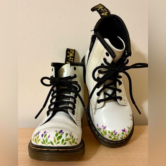 Toddler Dr. Marten White Patent Leather Boots with Hand Painted Flowers US 9 - Picture 1 of 9